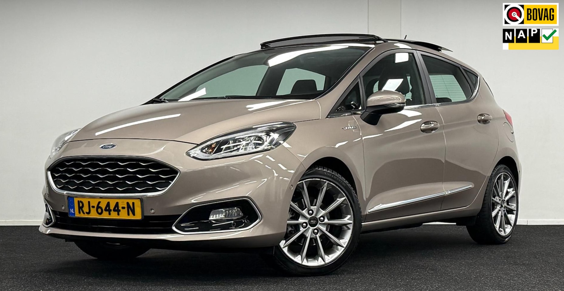 Ford Fiesta - 1.0 EcoBoost Vignale*Automaat*Panodak*Leder*Navi*Camera*Carplay - AutoWereld.nl
