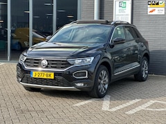 Volkswagen T-Roc - 1.5 TSI Sport/PANO-DAK/CAMERA/CARPLAY/NAVI/NETTE STAAT