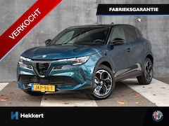 Alfa Romeo Junior - Speciale 1.2 Turbo Ibrida 145pk Automaat SCHUIF-DAK | ADAPT. CRUISE | 18''LM | DODE HOEK |