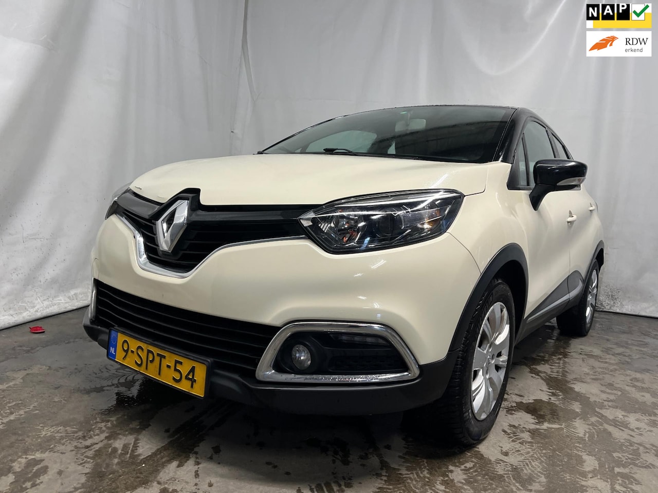 Renault Captur - 1.5 dCi Expression - Front Schade - AutoWereld.nl
