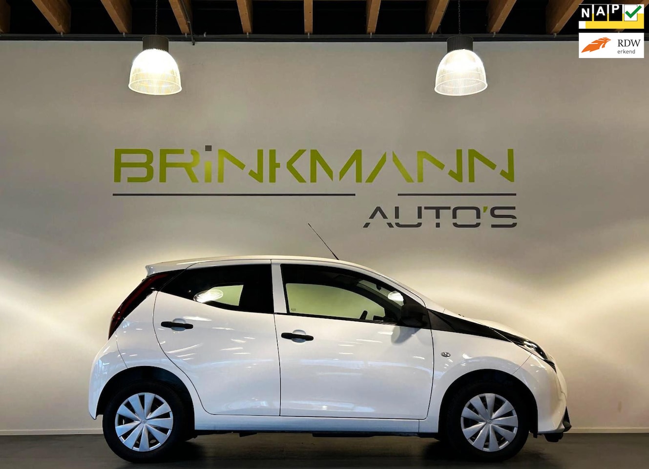 Toyota Aygo - 1.0 VVT-i x-fun - 5drs - Airco - APK 01-2027 - AutoWereld.nl