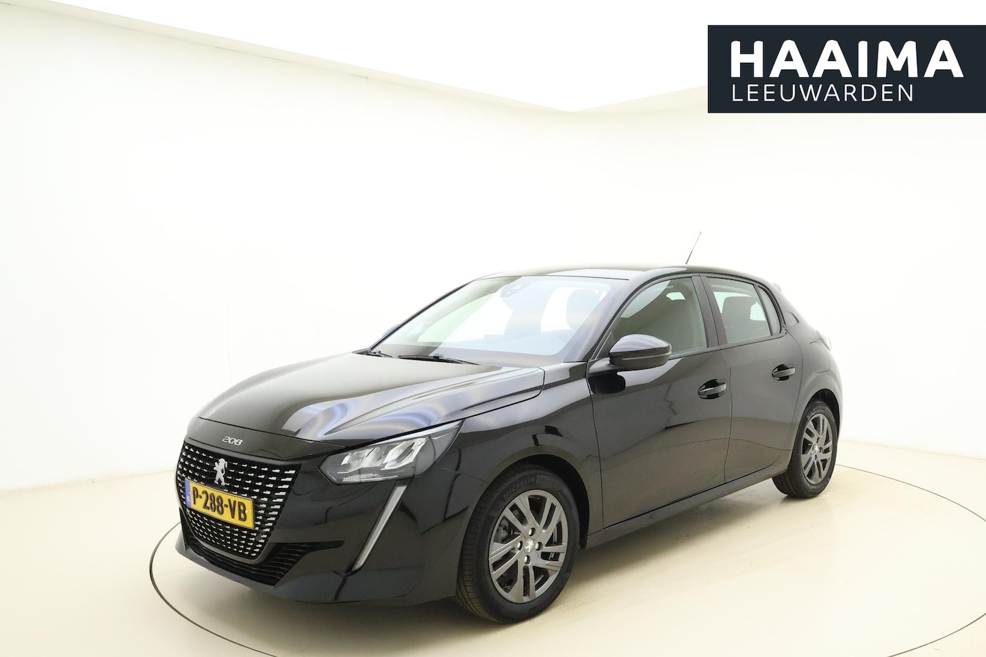 Peugeot 208 - 1.2 PureTech Active Pack 100 PK | Handgeschakeld | Navigatiesysteem full map | Lichtmetale - AutoWereld.nl