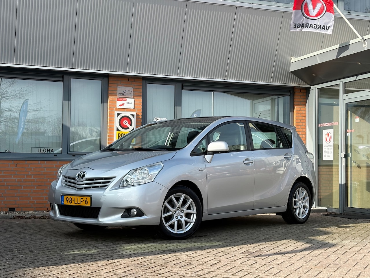 Toyota Verso - 1.8 VVT-i Business 1.8 VVT-i Business - AutoWereld.nl
