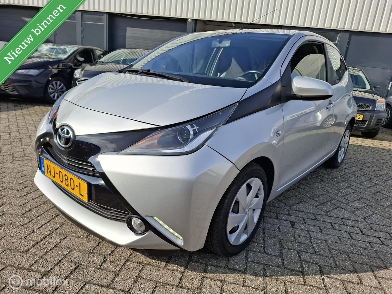Toyota Aygo - 1.0 VVT-i x-sport Navi|Airco|Leuke Sportieve Auto! - AutoWereld.nl