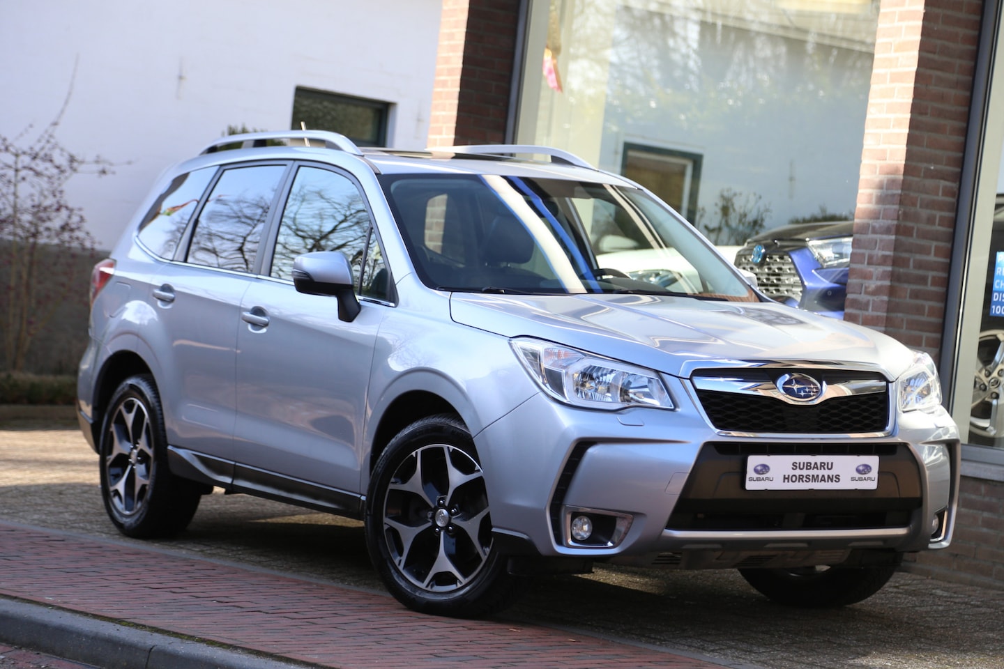 Subaru Forester - 2.0 XT Sport Premium Schuifdak Leer Harman Kardon Navi Xenon - AutoWereld.nl