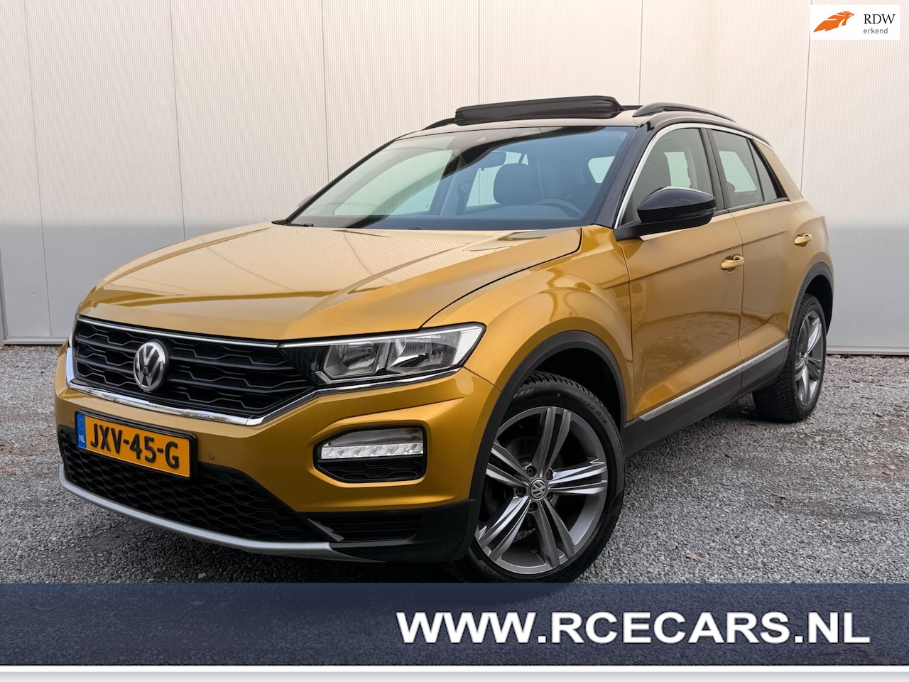 Volkswagen T-Roc - 1.5 TSI Sport DSG ACC Panodak Stoelverw Navigatie Sfeerverl - AutoWereld.nl