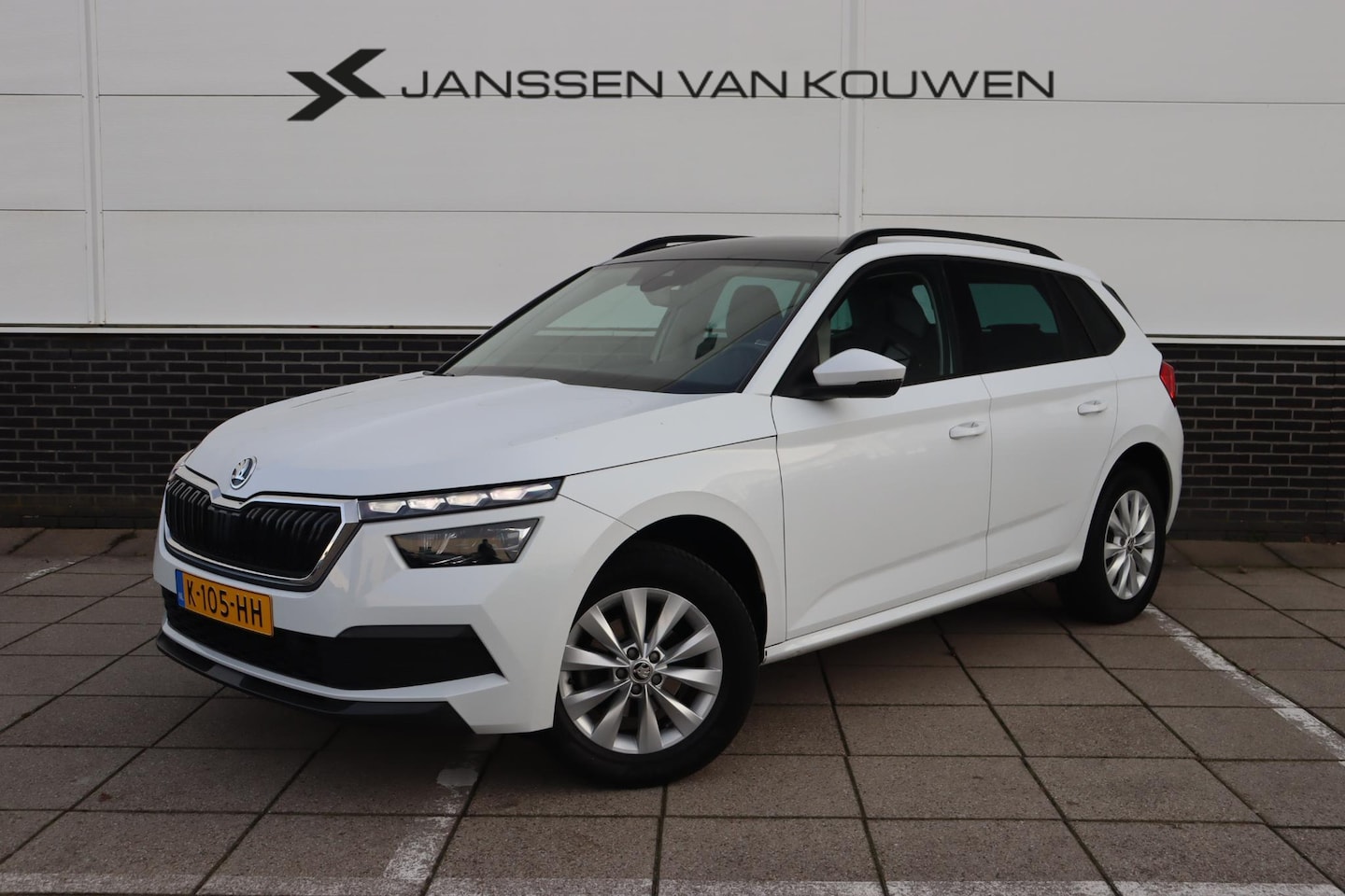 Skoda Kamiq - 1.0 TSI Business Edition Panoramadak Stoelverwarming Clima Virtual - AutoWereld.nl