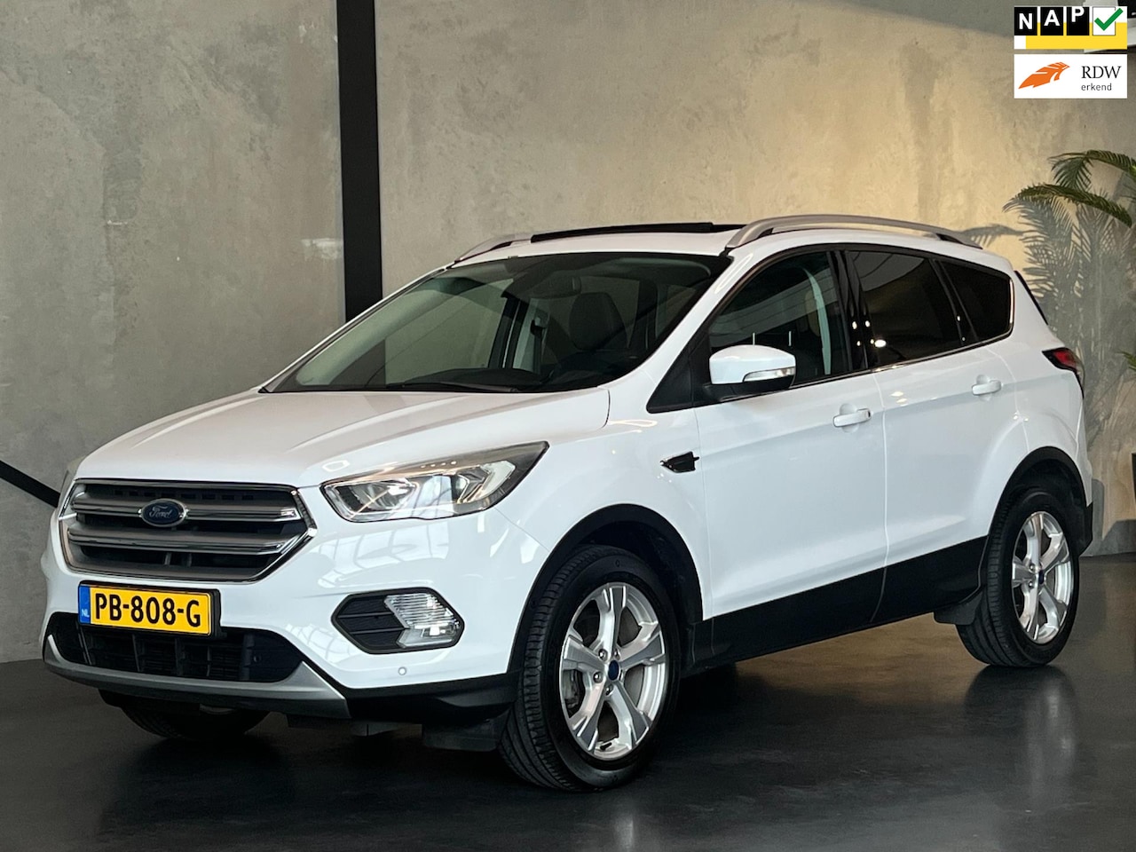 Ford Kuga - 1.5 EcoBoost Titanium 1.5 EcoBoost Titanium,Panodak,Trekh,Camera,CarPlay - AutoWereld.nl