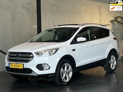 Ford Kuga - 1.5 EcoBoost Titanium, Panodak, Trekh, Camera, CarPlay