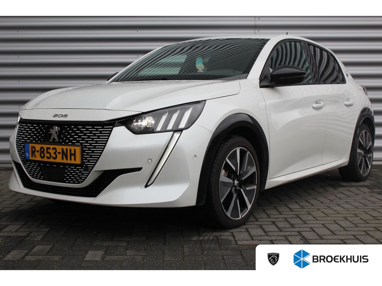 Peugeot e-208 - EV 136PK GT PACK AUTOMAAT / NAVI / LEDER / CLIMA / PDC / 17" LMV / CAMERA / ALCANTARA / KE - AutoWereld.nl