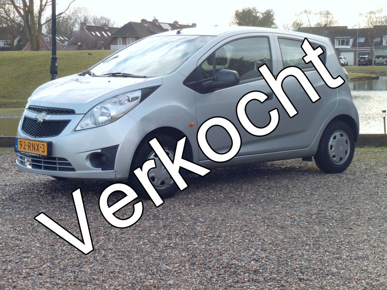 Chevrolet Spark - 1.0 16V LE * Heeft schade - AutoWereld.nl