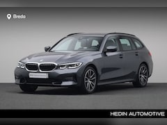 BMW 3-serie Touring - 320i Business Edition | Achteruitrijcamera | Ambiente verlichting | Stoelverwarming | PDC