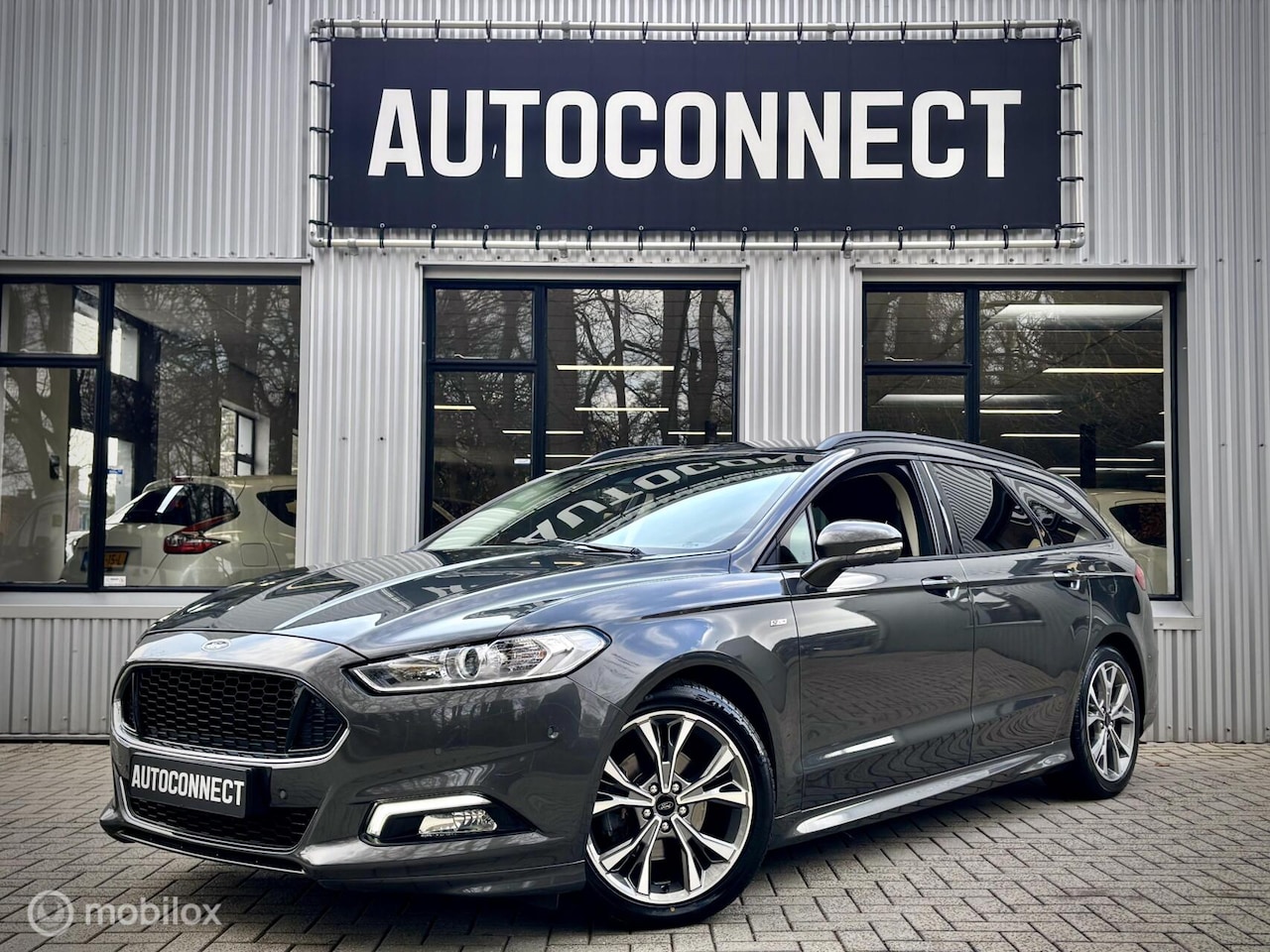 Ford Mondeo Wagon - 2.0 ST Line 2.0 ST-LINE. 240 PK, AUTOMAAT, NAVI, CAMERA - AutoWereld.nl