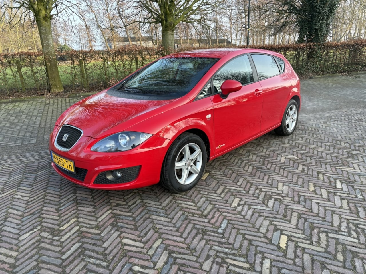 SEAT LEON