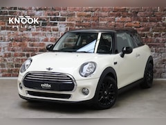 MINI Cooper - Hatchback Chili Business 3 deurs / Navigatiesysteem / Climate Control / Sportstoelen / Par