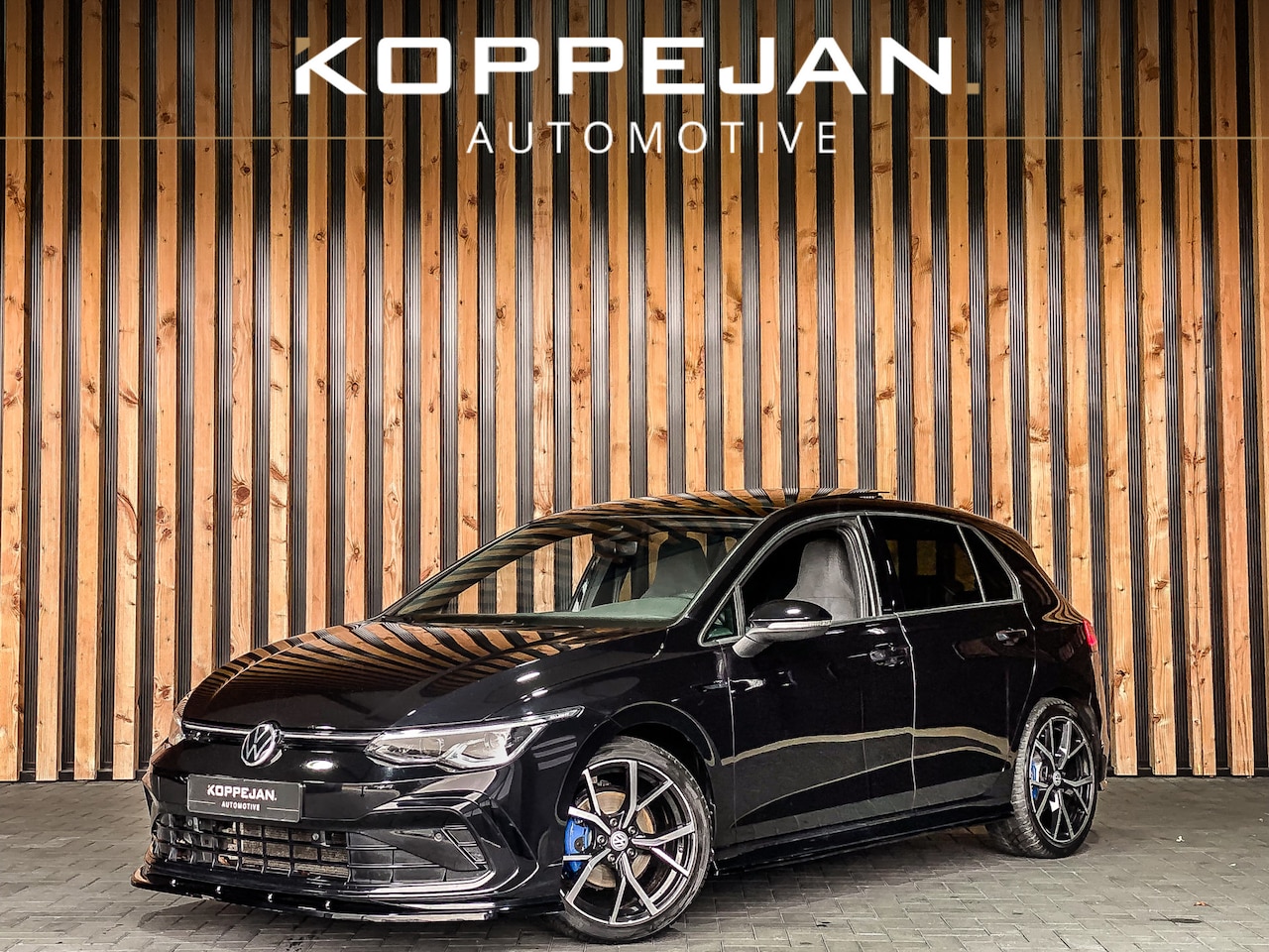 Volkswagen Golf - 1.5 eTSI 150PK DSG R-Line Business | PANO | KEYLESS | MATRIX | STOELVERWARMING | - AutoWereld.nl