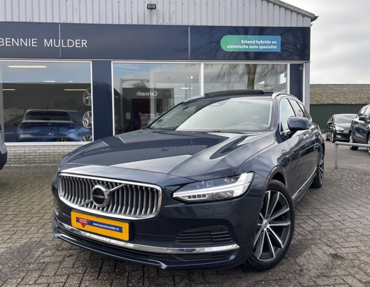 Volvo V90 - 2.0 T6 AWD SCHUIFDAK / TREKHAAK / LEDER/ LED - AutoWereld.nl