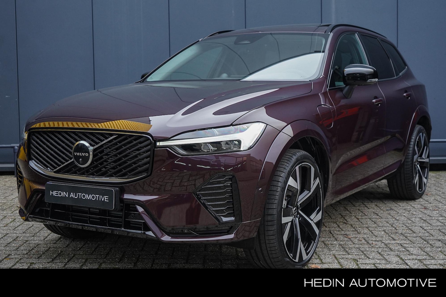 Volvo XC60 - 2.0 T6 Plug-in hybrid AWD Ultra Dark Executive | Geventileerde stoelmassage | Bowers & Wil - AutoWereld.nl