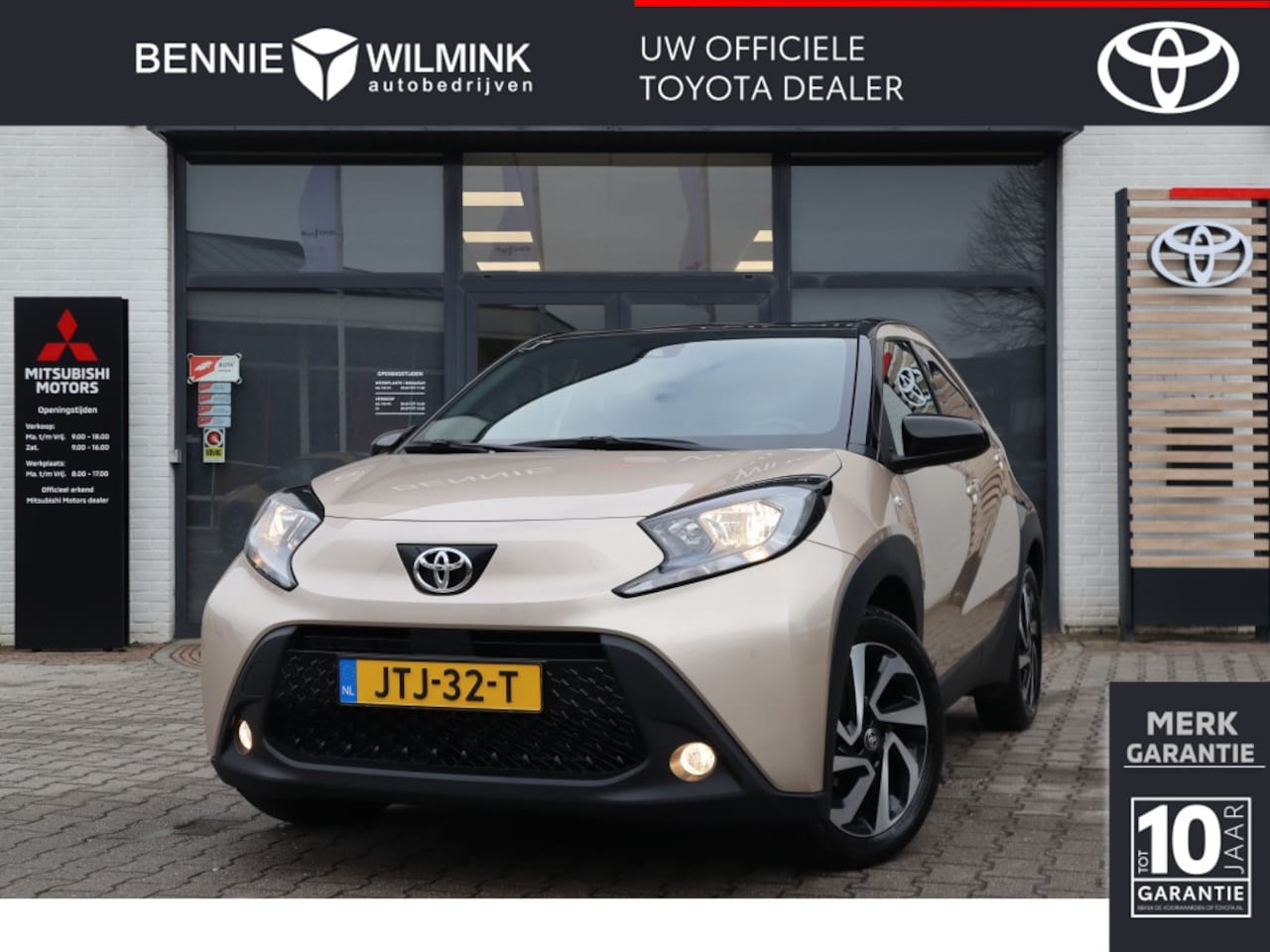 Toyota Aygo X - 1.0 VVT-i S-CVT Pulse Bi-tone | Parkeersensoren V+A | - AutoWereld.nl