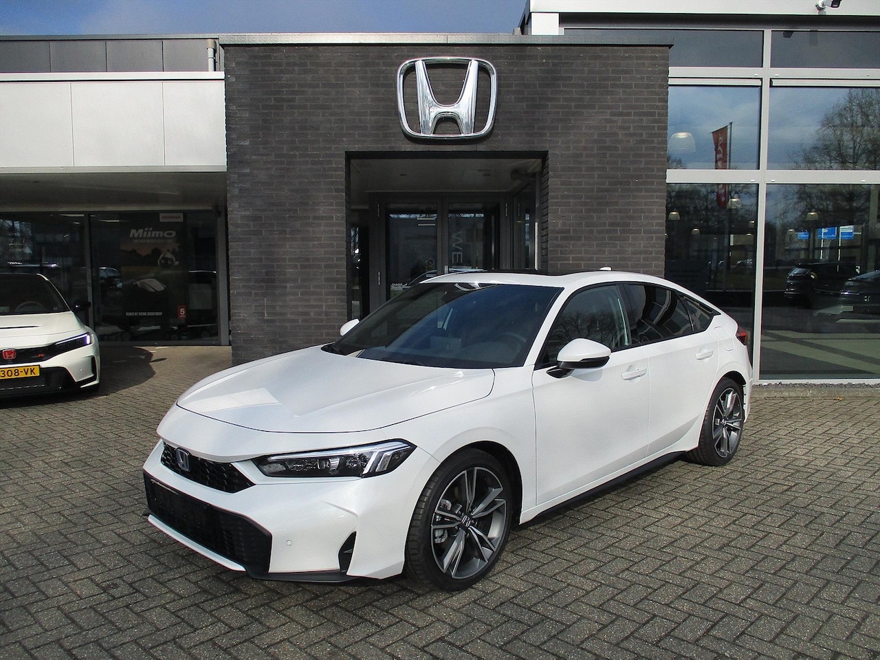 Honda Civic - 2.0 HYBRID 184PK eCVT Advance 2026 | Rijklaar - AutoWereld.nl