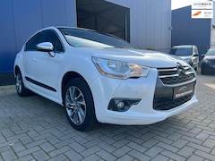 Citroën DS4 - 1.6 VTi So Chic / PDC / CLIMATE CONTROL / CRUISE CONTROL / MASSAGE STOELEN / LEDER