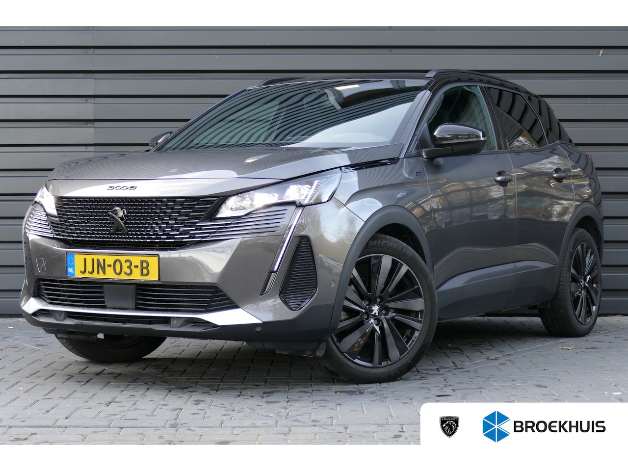 Peugeot 3008 - 1.2 PURETECH 130PK GT BLACK PACK AUTOMAAT / NAVI / CLIMA / PDC / 19"LMV / CAMERA / BLACK P - AutoWereld.nl