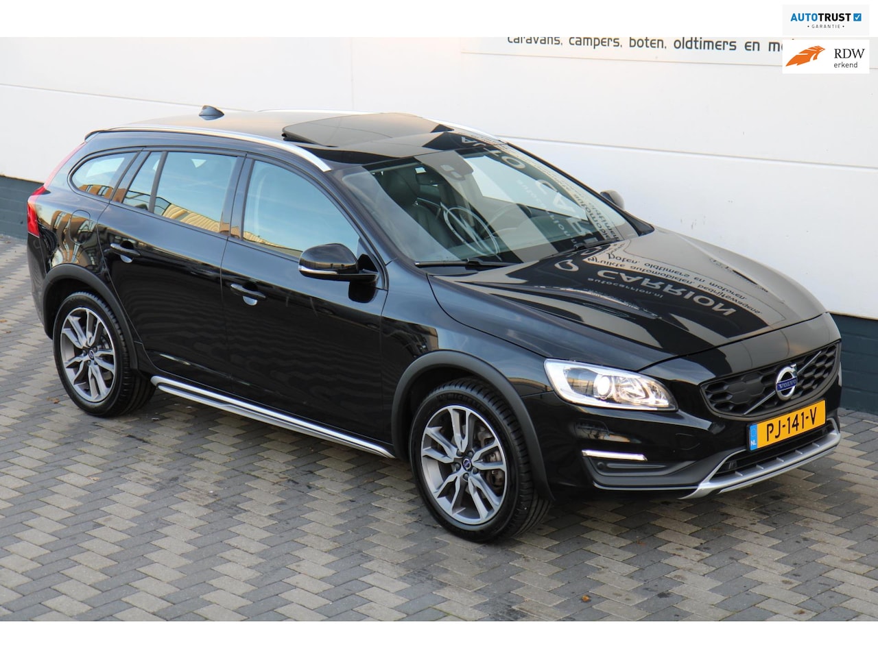 Volvo V60 Cross Country - 2.0 T5 Polar+ Schuifdak Trekhaak Navi - AutoWereld.nl