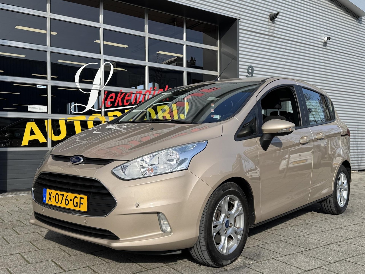 Ford B-Max - 1.0 EcoBoost Titanium - Airco I PDC I Sport velgen I Comfort pakket I Dealer onderhouden - AutoWereld.nl