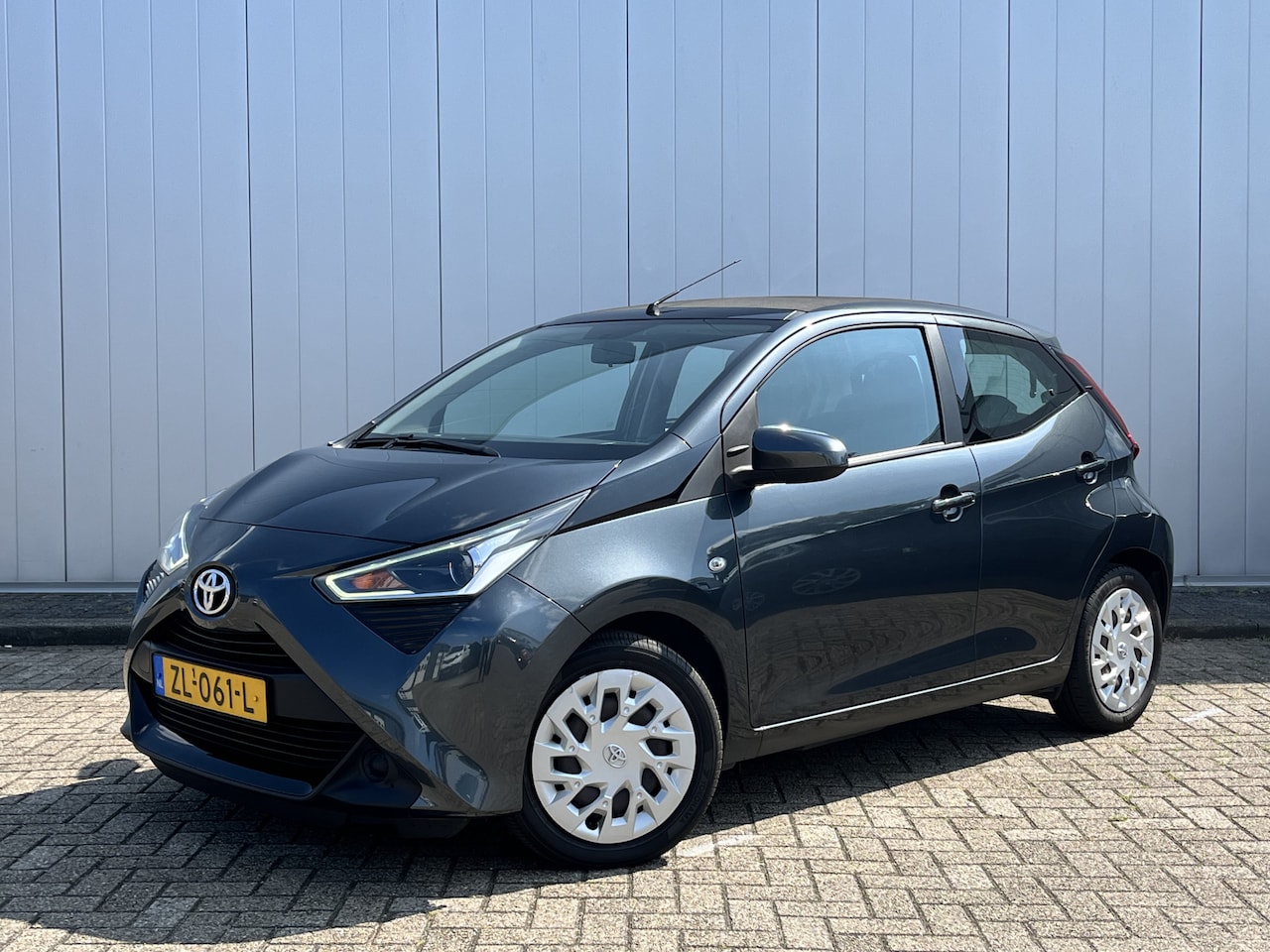 Toyota Aygo - 1.0 VVT-i X-Play Cabrio NL Auto Dealer onderhouden Camera - AutoWereld.nl