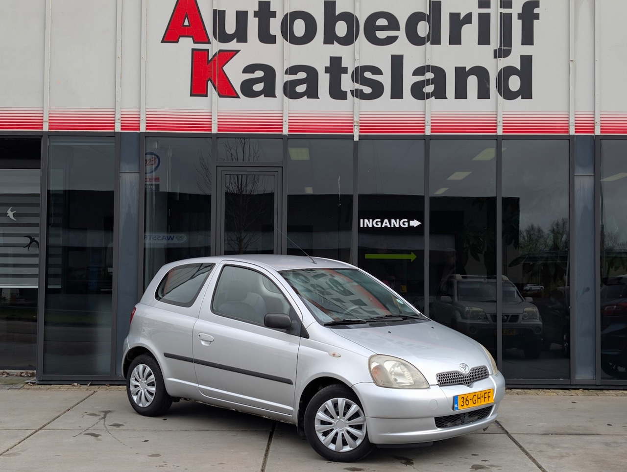 Toyota Yaris - 1.3-16V VVT-i Luna - GEEN APK zo Mee - AutoWereld.nl