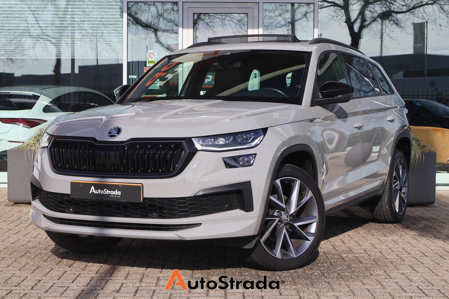 Skoda Kodiaq - 1.5 SportLine TSI ACT 150pk | Pano | Virtual | Adaptive Cruise | Climate | Stoelverwarming - AutoWereld.nl