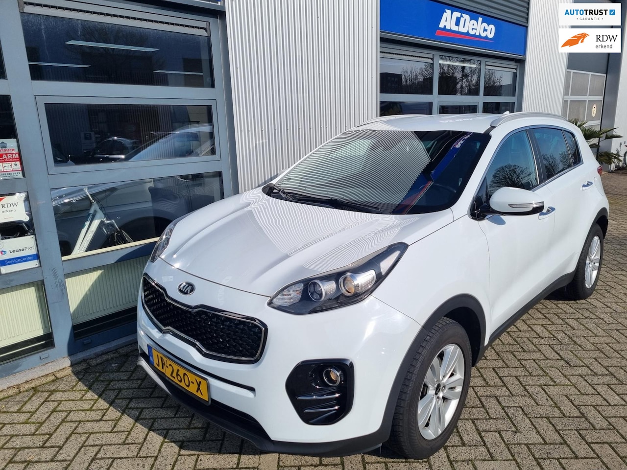 Kia Sportage - 1.6 GDI First Edition | navi | trekhaak | camera - AutoWereld.nl
