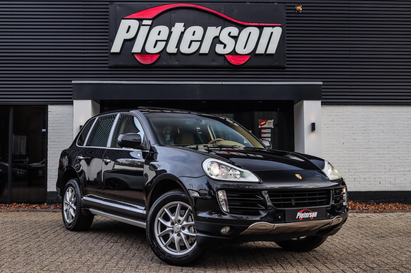 Porsche Cayenne - 4.8 S YOUNGTIMER PANO BOSE LUCHTVERING LEDER - AutoWereld.nl