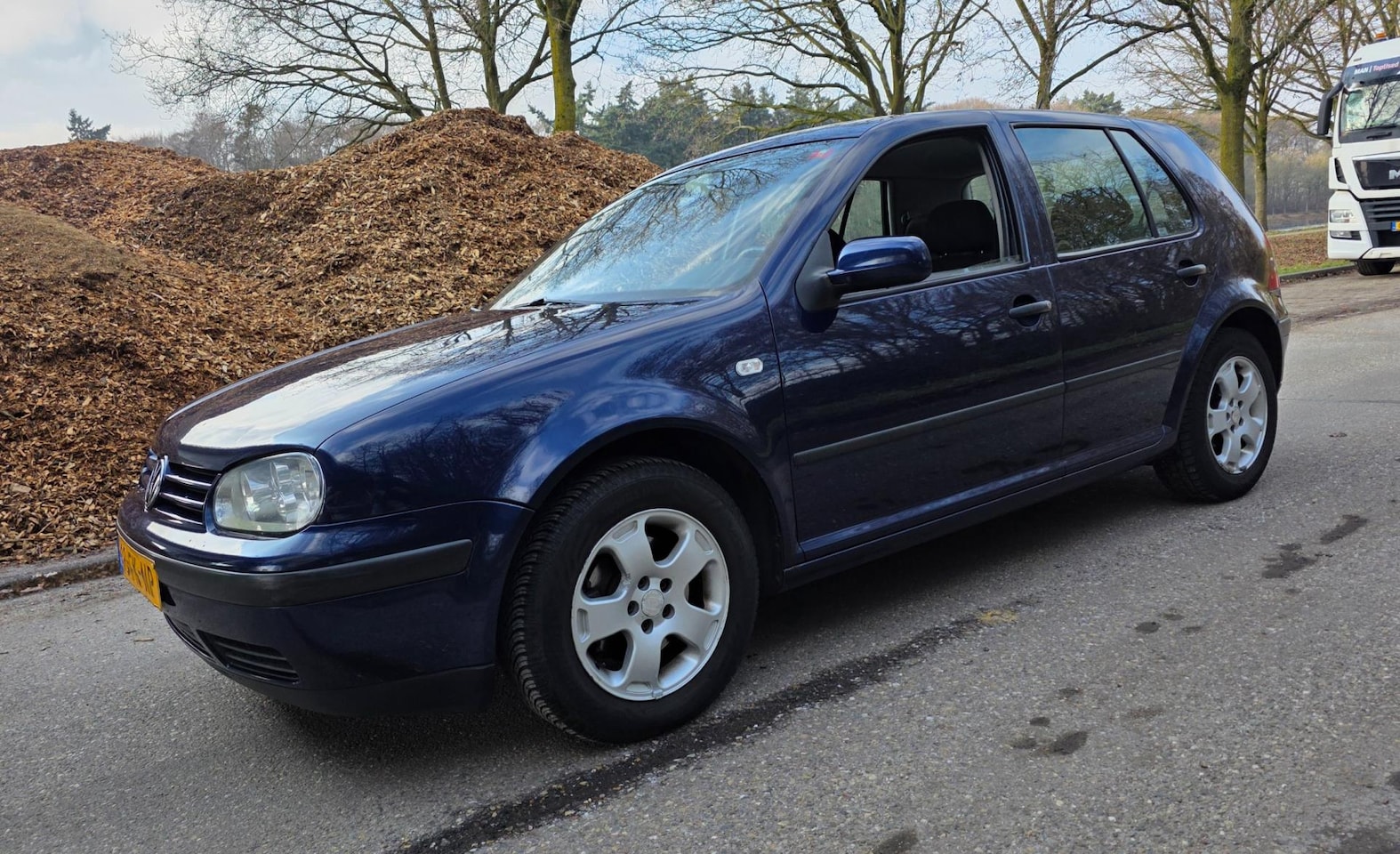 Volkswagen Golf - 2.0 APK T/M 27-03-2027 - 5 Deurs - Airco - - AutoWereld.nl