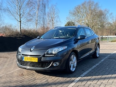 Renault Mégane Estate - 1.2 TCe Collection | Cruise + Clima Nu € 2.500,
