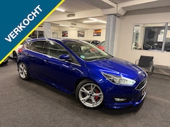 Ford Focus - 1.0 Titanium ST-line Uitvoering*Uitstraling*NAP