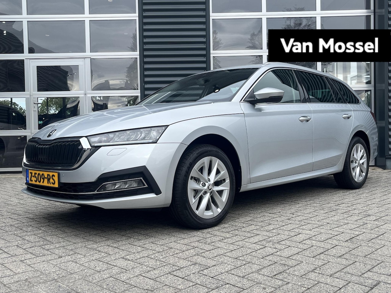 Skoda Octavia Combi - 1.0 TSI Business Edition Plus 110 PK | LED Koplampen | Navigatie | Climate Control | Adapt - AutoWereld.nl