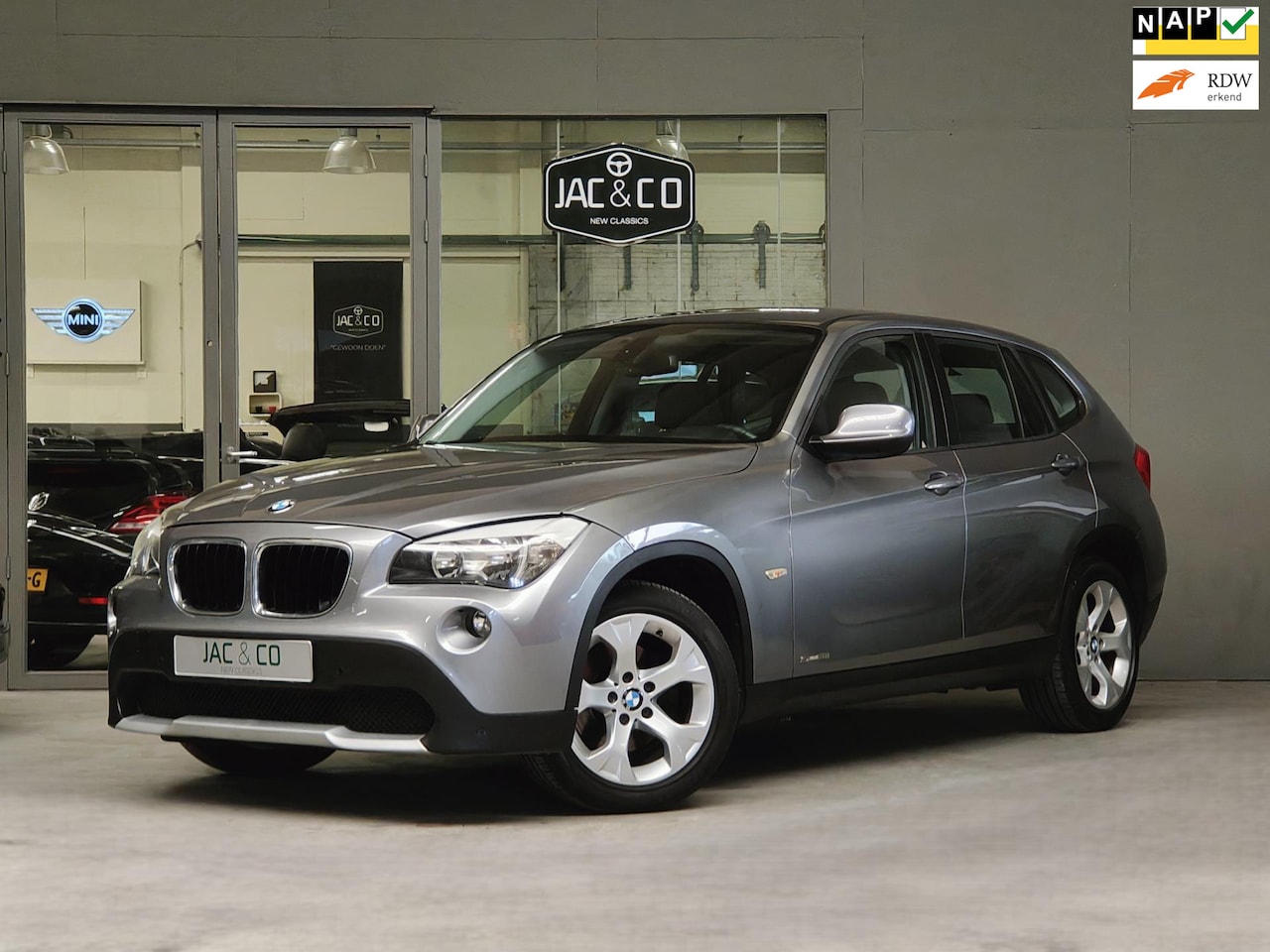 BMW X1 - SDrive18i Executive 100% Dealer onderhouden ! - AutoWereld.nl