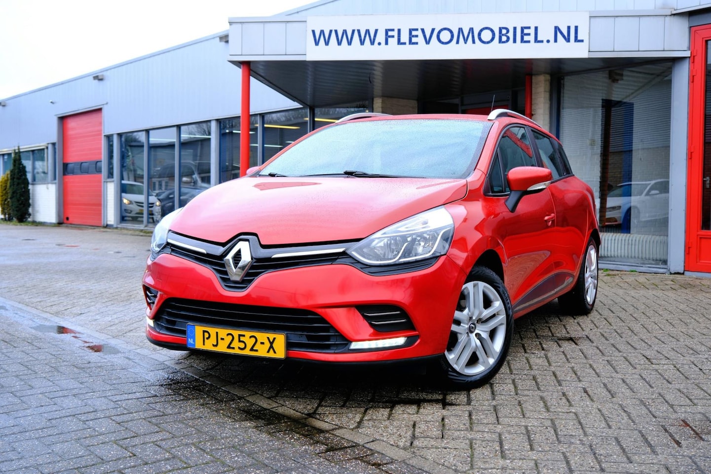 Renault Clio Estate - 0.9 TCe Zen Navi|Airco|Cruise - AutoWereld.nl