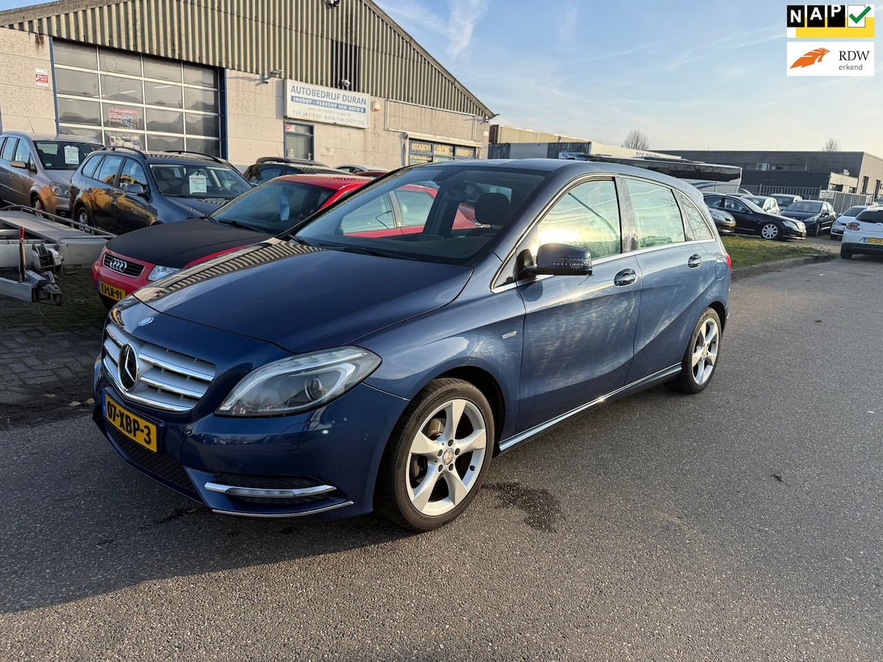 Mercedes-Benz B-klasse - 180 Ambition NAV.+ Clima Bj:2012 NAP! - AutoWereld.nl
