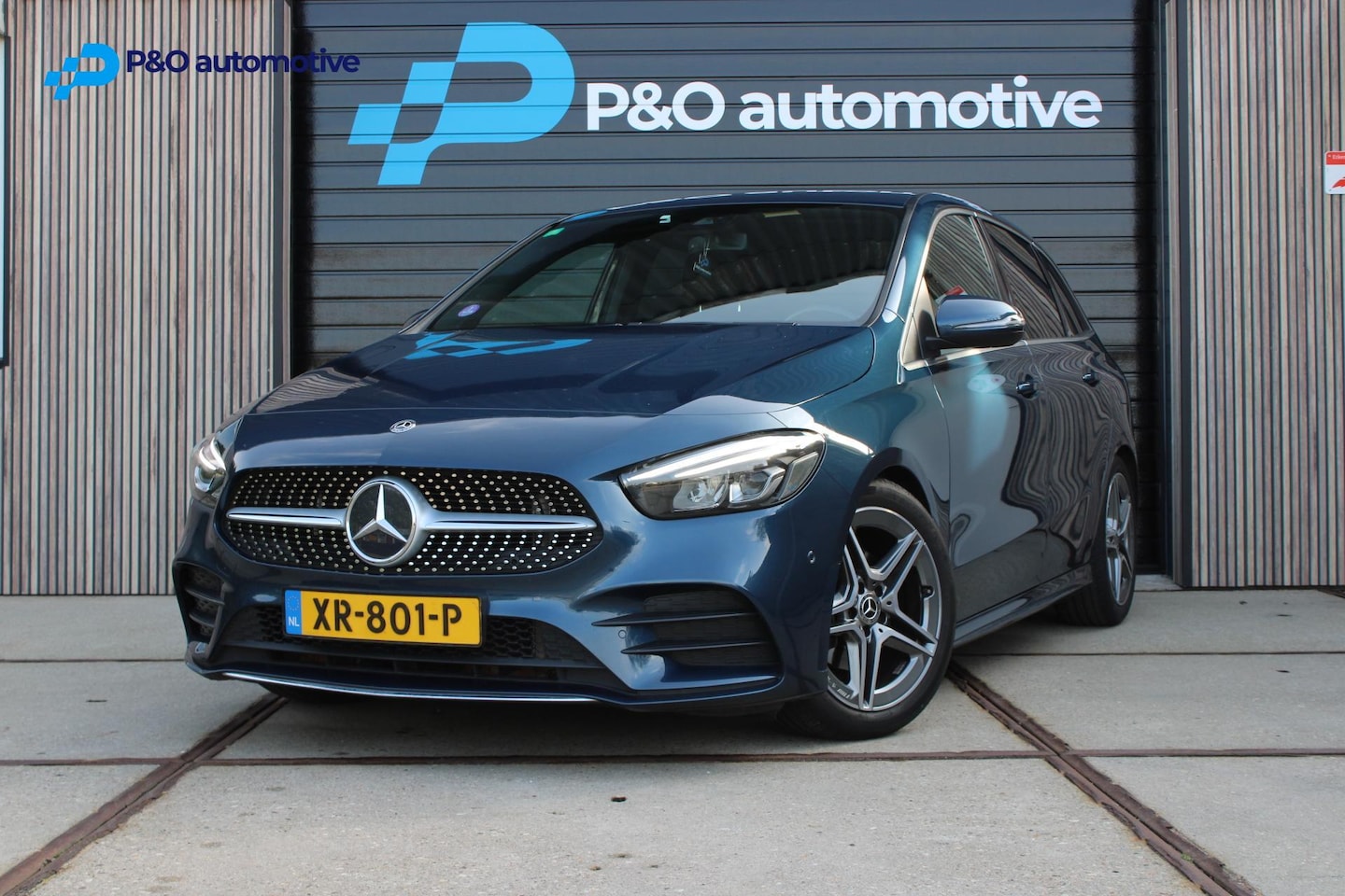 Mercedes-Benz B-klasse - 180 AMG Trekhaak | Widescreen | Hoge Instap - AutoWereld.nl