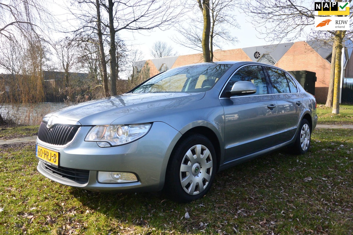 Skoda Superb - 1.4 TSI Comfort*airco*cruise*trekhaak - AutoWereld.nl
