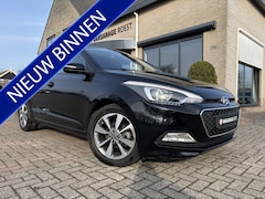 Hyundai i20 - 5DRS 1.4i i-Deal Automaat Trekhaak / Parkeersensors / LM-Velgen