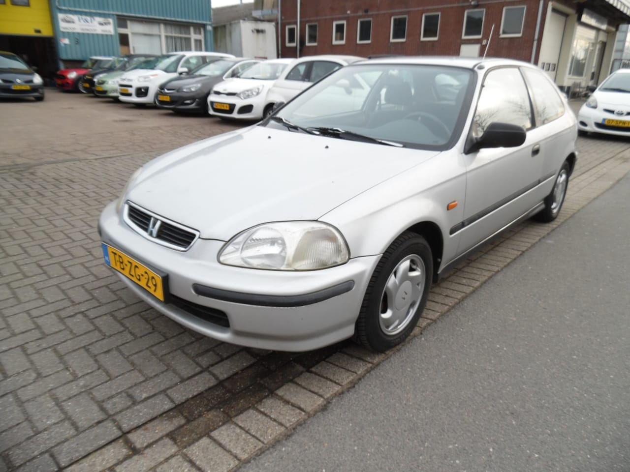 Honda Civic - apk 1.27 1.4i City - AutoWereld.nl