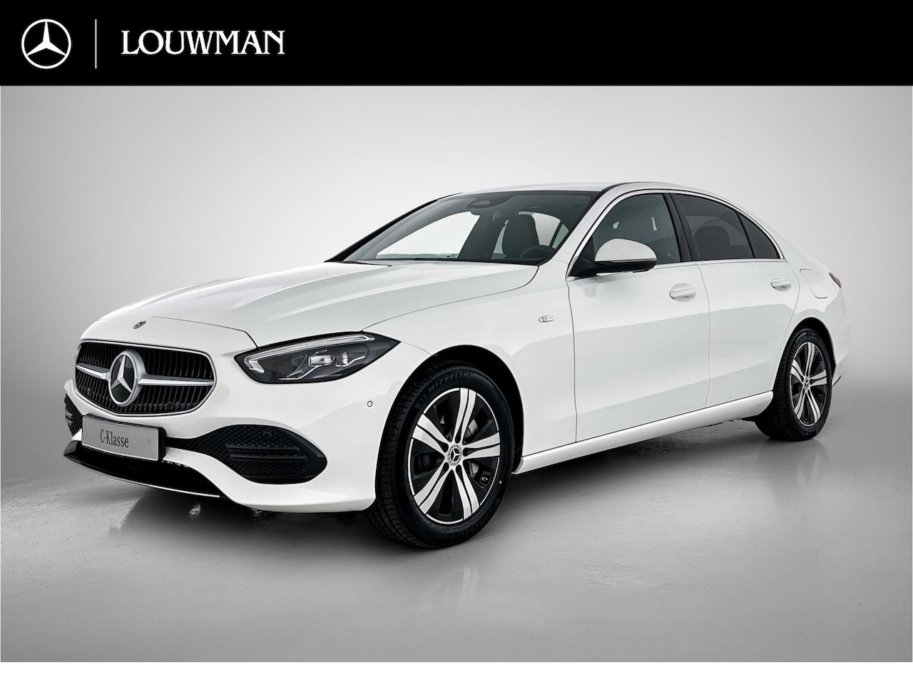 Mercedes-Benz C-klasse - 300 e Business Solution | Trekhaak | Donkergetint glas achter | Achteruitrijcamera | Smart - AutoWereld.nl