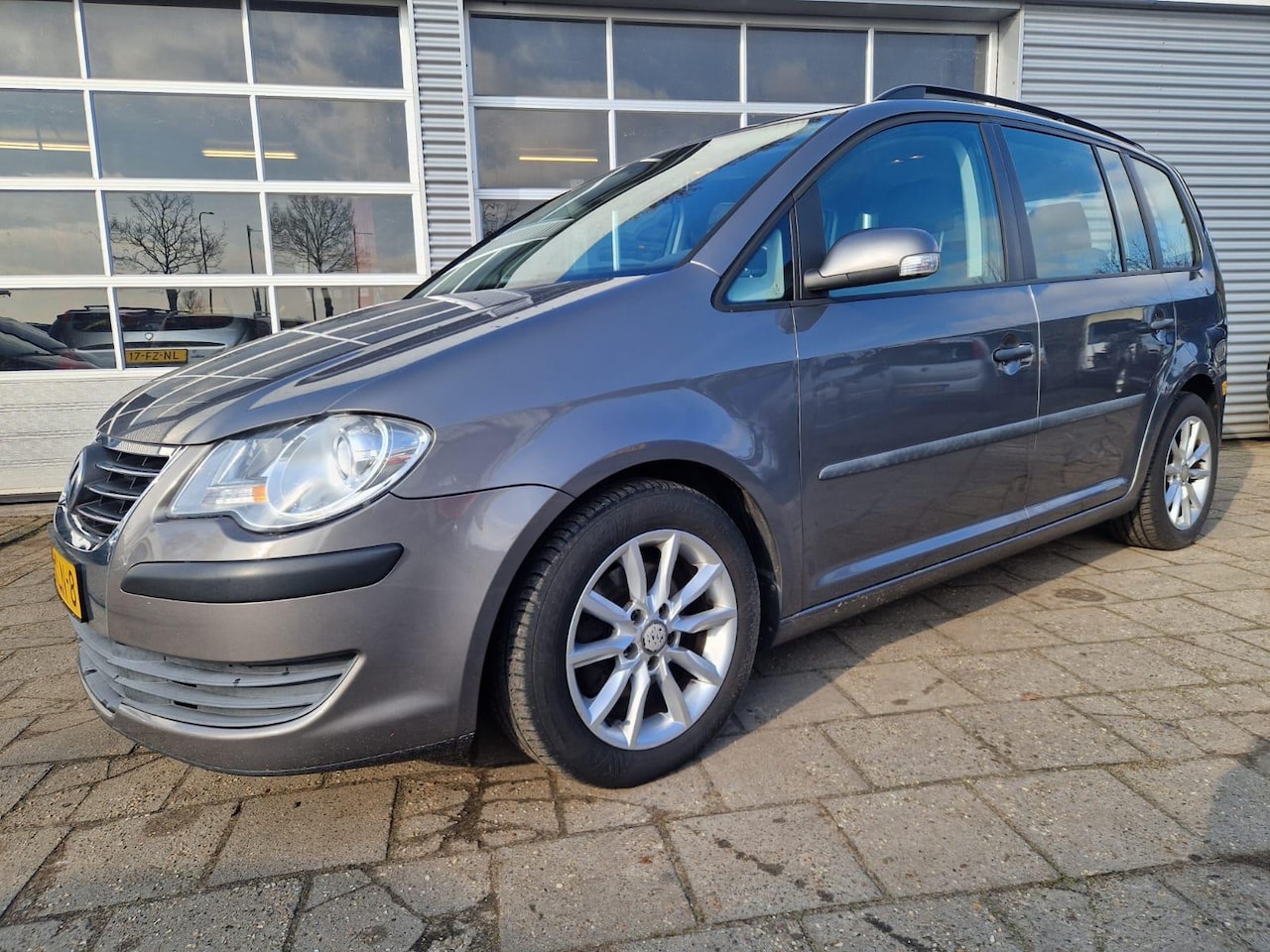 Volkswagen Touran - 1.9 TDI Trendline BlueMotion 1.9 TDI Trendline BlueMotion - AutoWereld.nl