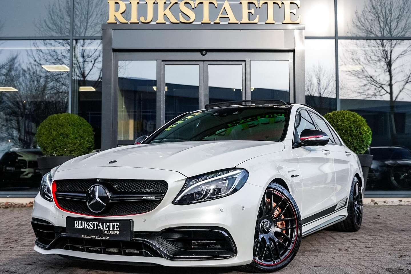 Mercedes-Benz C-klasse - C63s AMG|ED1|PANO|KUIPSTOEL.|BURMESTER|IWC - AutoWereld.nl