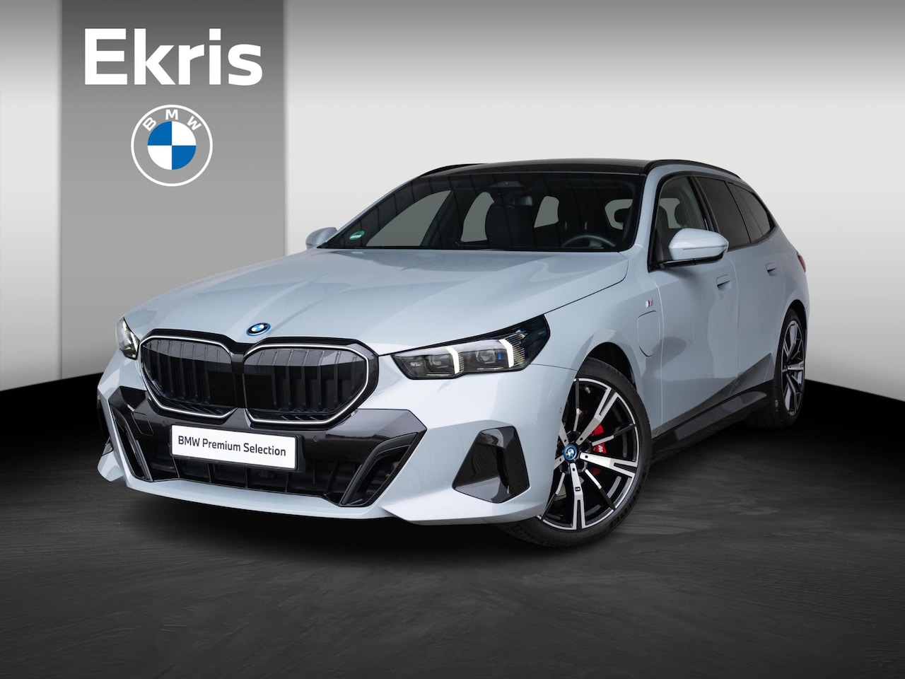 BMW 5-serie Touring - | 530e | M Sportpakket Pro | Travel Pack | Comfort Access | 20 inch | Glazen panoramadak | - AutoWereld.nl