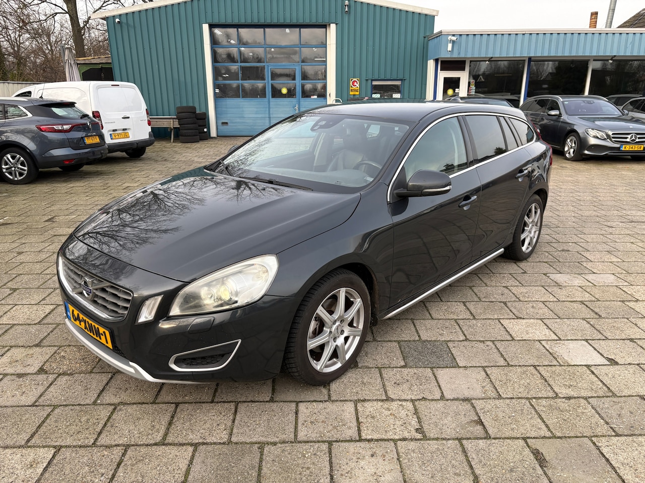 Volvo V60 - 1.6 T3 Summum 1.6 T3 Summum - AutoWereld.nl