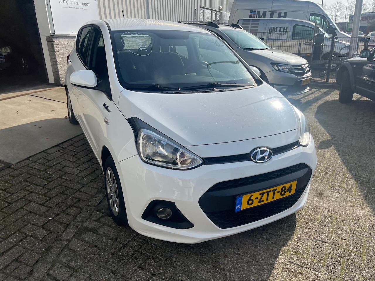 Hyundai i10 - 1.0i i-Motion Comfort! 168.000km! BJ 2015! - AutoWereld.nl